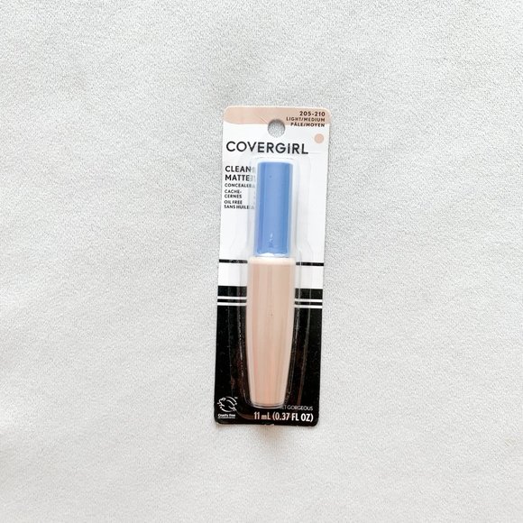 Covergirl Clean Matte Concealer - Picture 1 of 2